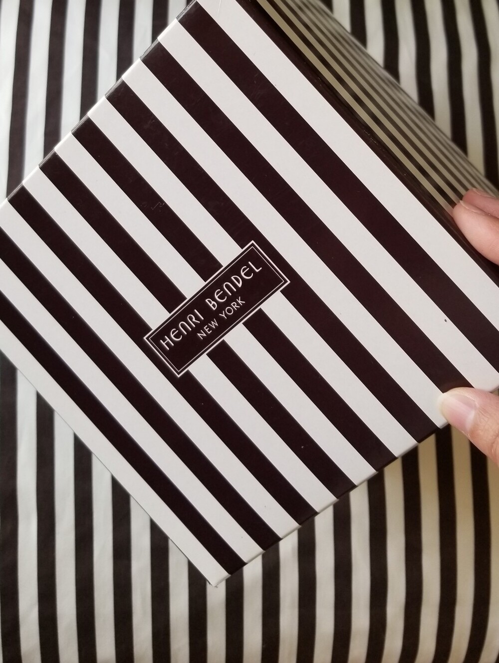 ❗Henri Bendel Square Box Striped Rare❗